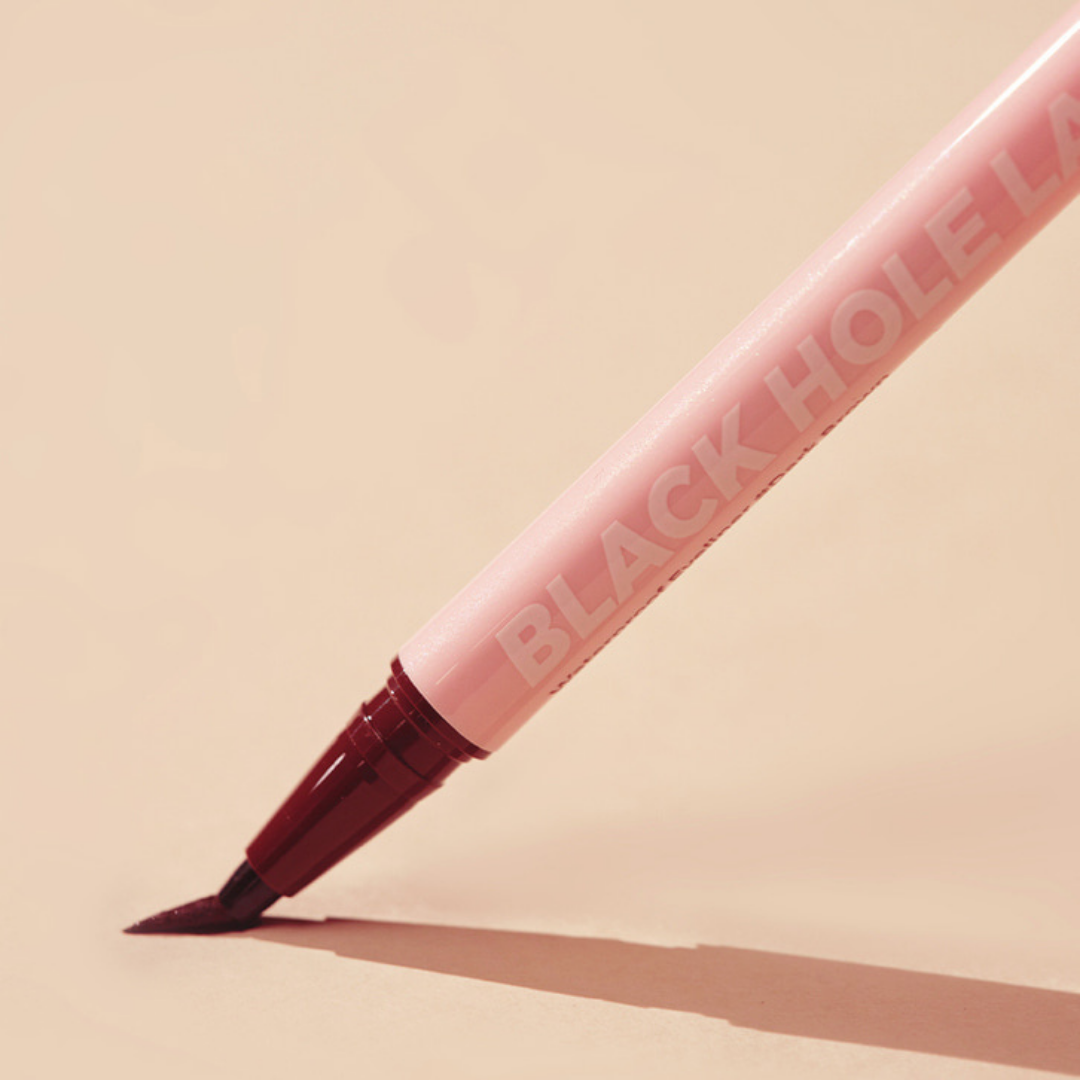 Black Hole Lasting Waterproof Eyeliner – Dlouhotrvající voděodolné oční linky