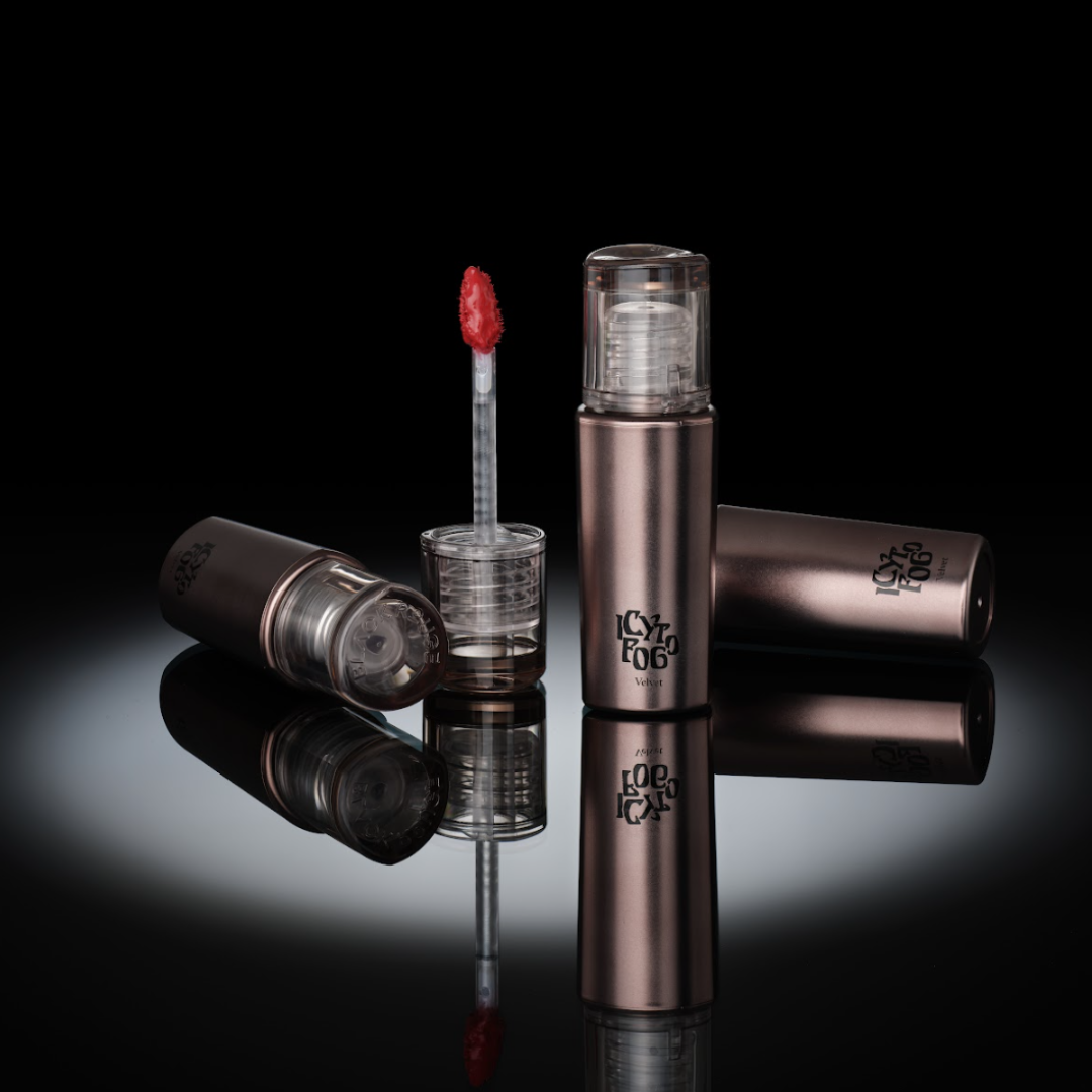 ICY TO FOG VELVET – Sametový tint na rty s rozostřujícím efektem