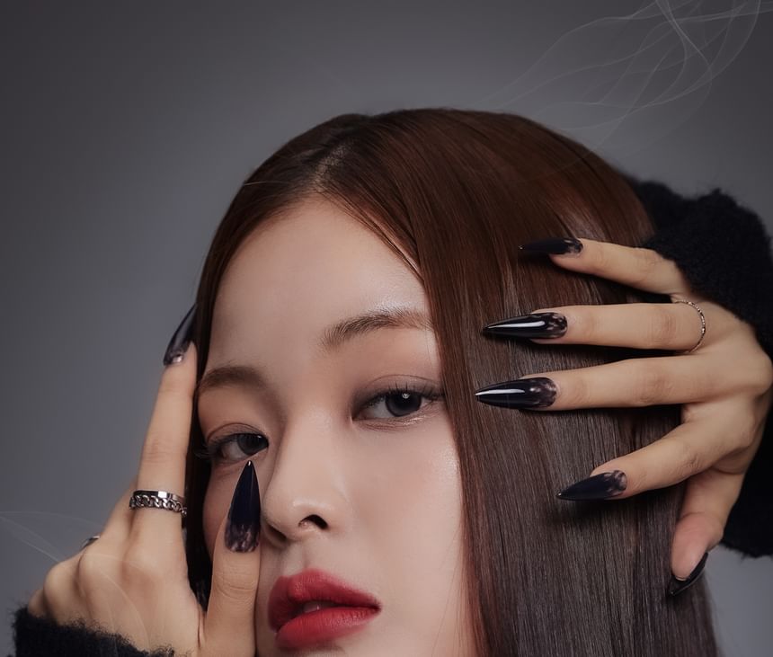 ICY TO FOG VELVET – Sametový tint na rty s rozostřujícím efektem